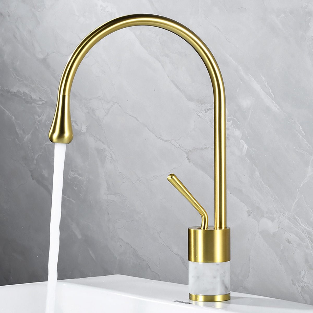 Medium Body Gold Bathroom Basin Faucet With Marble