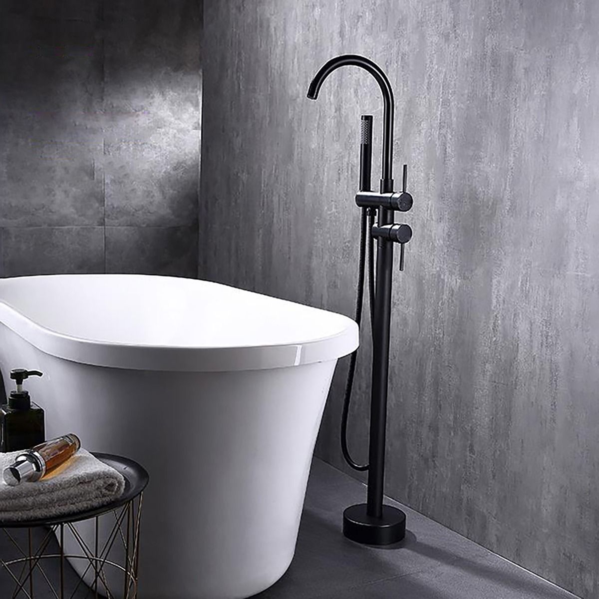 Round Freestanding Matt Black Bath Tap With Shower